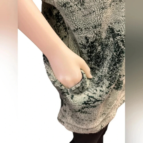 Quality  Goods LS Fleece Zippered Green Jacket Size XL/TG - Picture 7 of 9